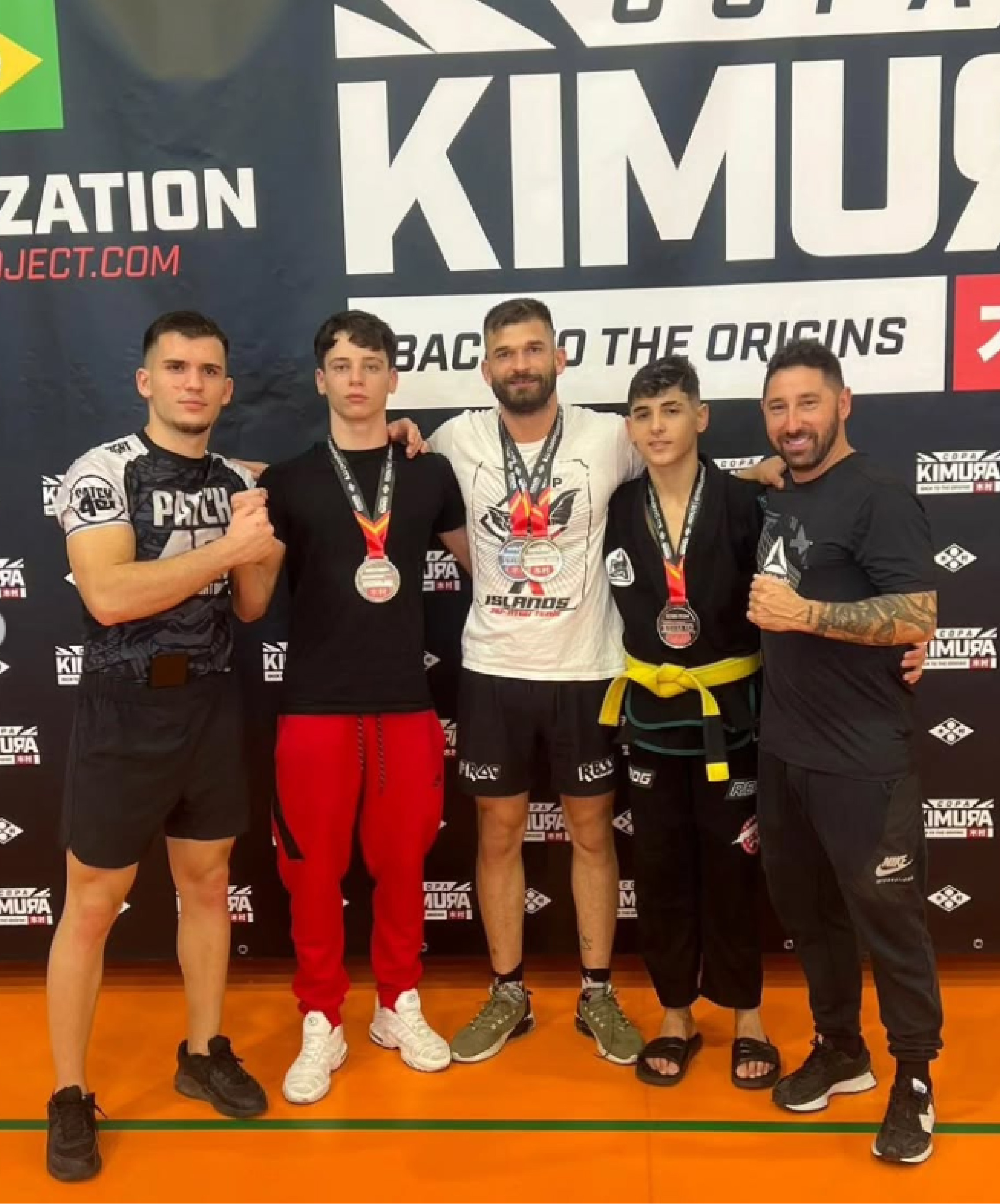 Podio de Equipo JP Team en Torneo de Jiu Jitsu